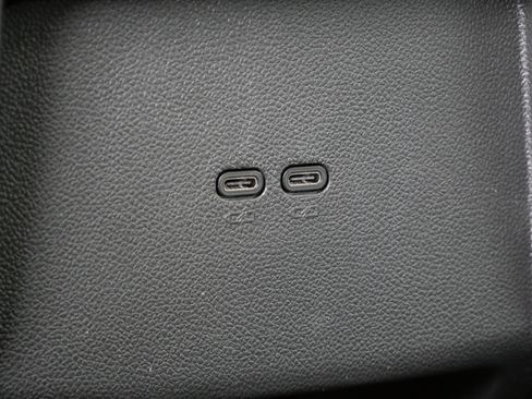 New 2025 Chevrolet Equinox EV LT AWD/4WD image 9