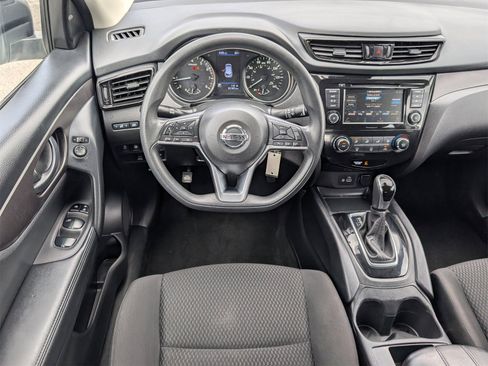 Used 2021 Nissan Rogue Sport S image 17