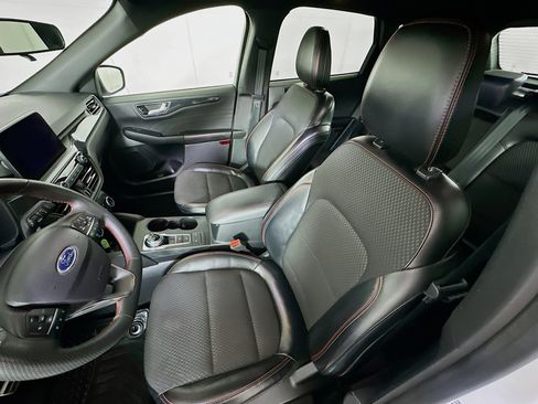 Used 2023 Ford Escape ST-Line FWD image 13