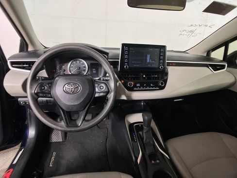 Used 2020 Toyota Corolla LE image 6