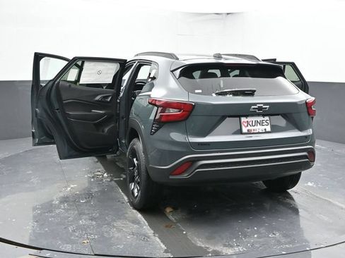 New 2026 Chevrolet Trax LT w/ Driver Confidence Package FWD image 49