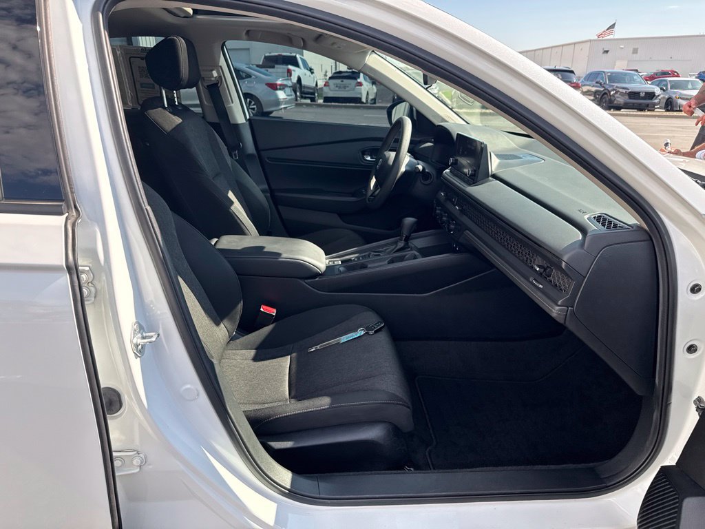 Certified 2024 Honda Accord EX image 37