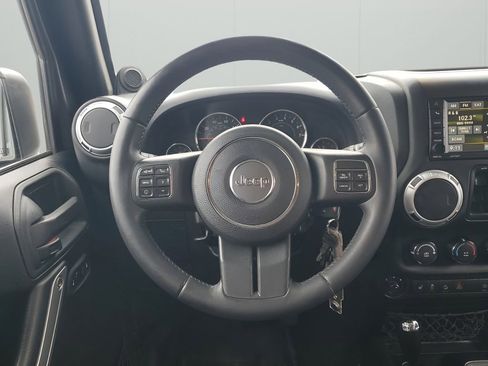 Used 2014 Jeep Wrangler Unlimited Sahara w/ Connectivity Group image 24