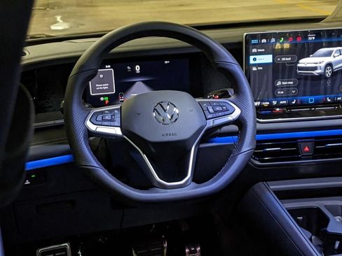 New 2026 Volkswagen Tiguan SE R-Line AWD/4WD image 14