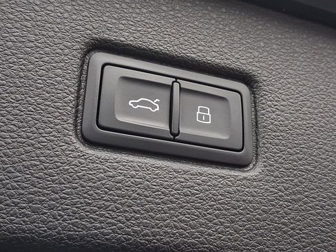 Certified 2025 Audi Q7 3.0T Prestige w/ Prestige Package image 30