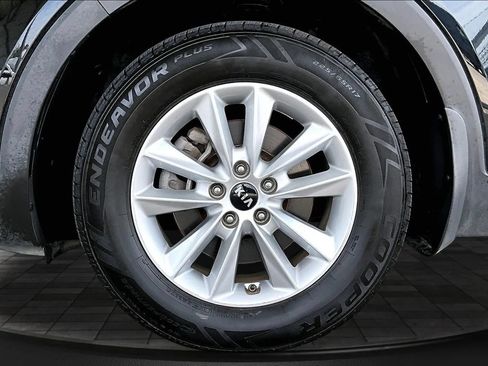Used 2020 Kia Sorento L FWD image 31