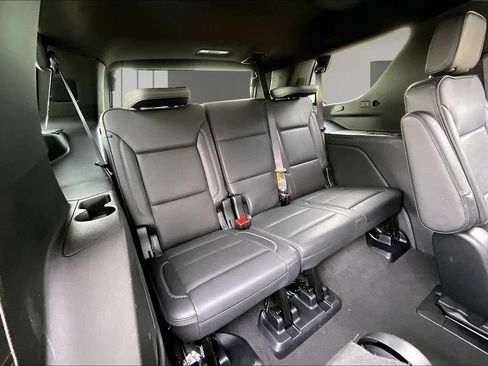 Used 2025 GMC Yukon Denali AWD/4WD image 30