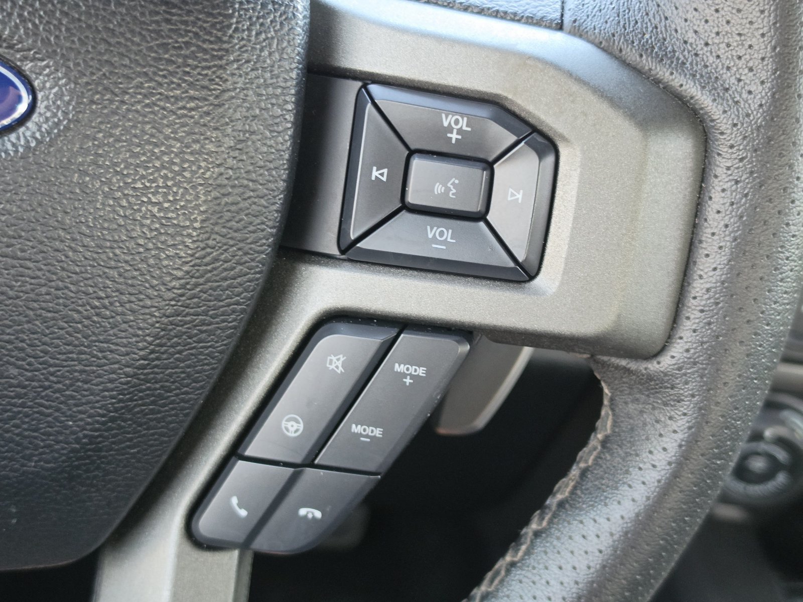 Used 2018 Ford F150 Raptor w/ Equipment Group 802A Luxury AWD/4WD image 22