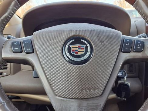 Used 2006 Cadillac SRX w/ Seating Package image 17
