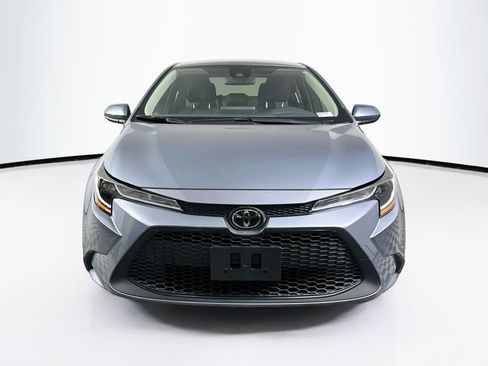 Used 2022 Toyota Corolla LE FWD image 5