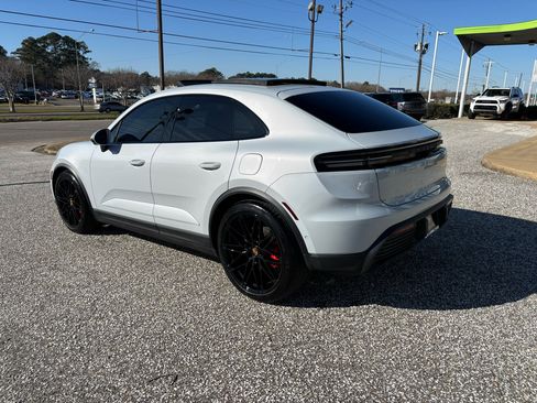 Used 2025 Porsche Macan 4S Electric image 6