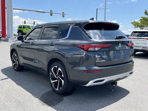 Used 2024 Mitsubishi Outlander SE AWD/4WD image 9