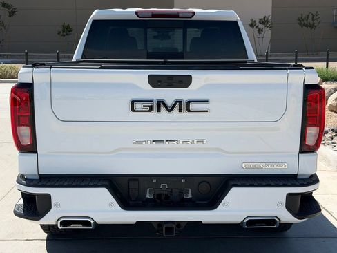 Used 2022 GMC Sierra 1500 Elevation w/ Elevation Premium Package AWD/4WD image 6