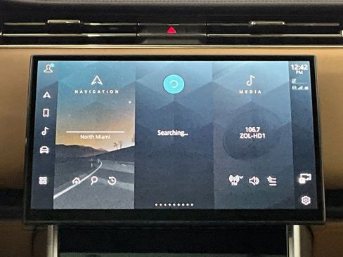 Certified 2023 Land Rover Range Rover SE image 11