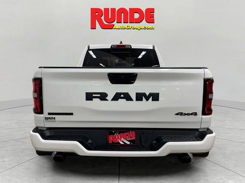 Used 2025 RAM 1500 Big Horn AWD/4WD image 4