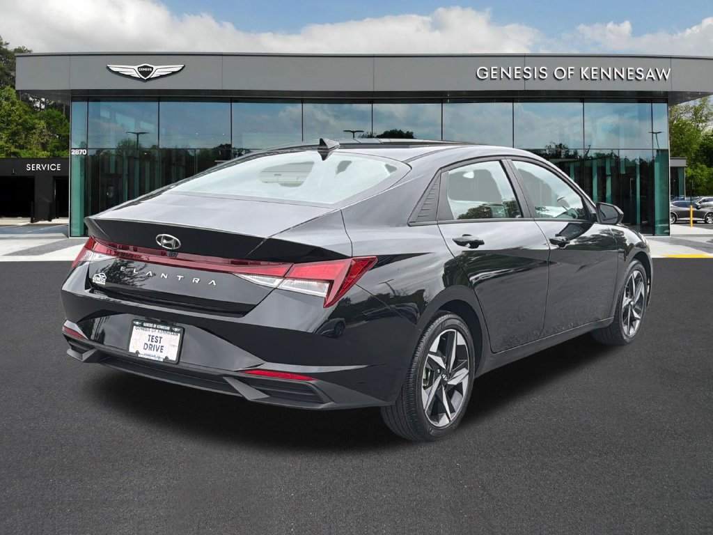 Used 2023 Hyundai Elantra SEL w/ Convenience Package FWD image 8