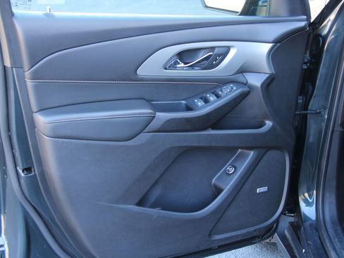 Used 2021 Chevrolet Traverse RS image 15