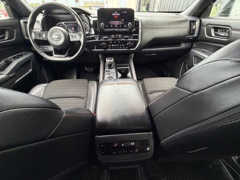Used 2023 Nissan Pathfinder Rock Creek AWD/4WD image 12