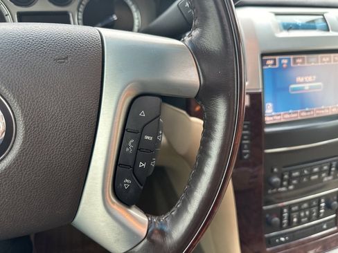 Used 2012 Cadillac Escalade Premium image 12