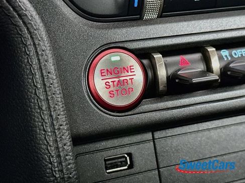 Used 2020 Ford Mustang Shelby GT500 w/ Technology Package RWD image 29