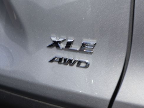 Used 2025 Toyota RAV4 XLE image 57