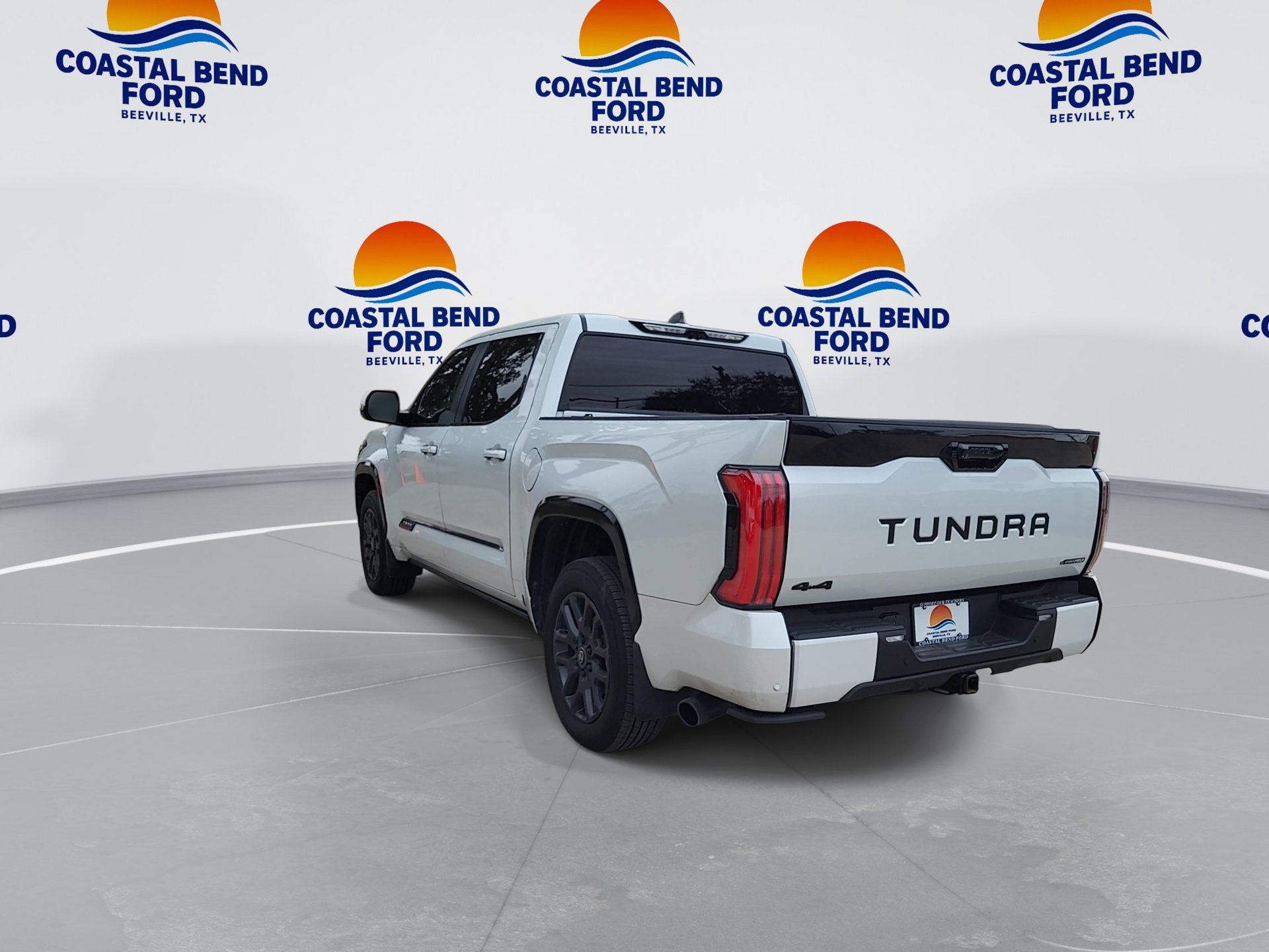 Used 2025 Toyota Tundra Platinum AWD/4WD image 6