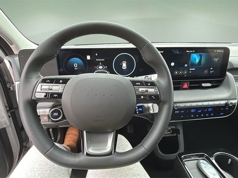 Certified 2025 Hyundai Ioniq 5 SE image 12