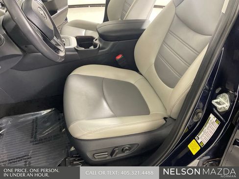 Used 2019 Toyota RAV4 Limited FWD image 25