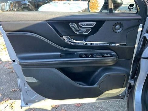 Used 2020 Lincoln Corsair Reserve w/ Elements Package image 18