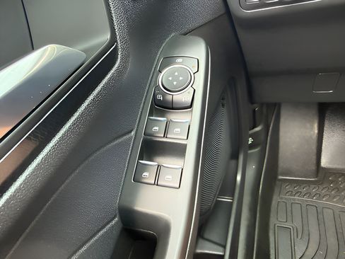 Used 2022 Ford Escape SEL w/ SEL Stealth AWD Package image 25