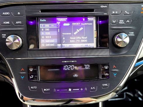 Used 2015 Toyota Avalon XLE image 14