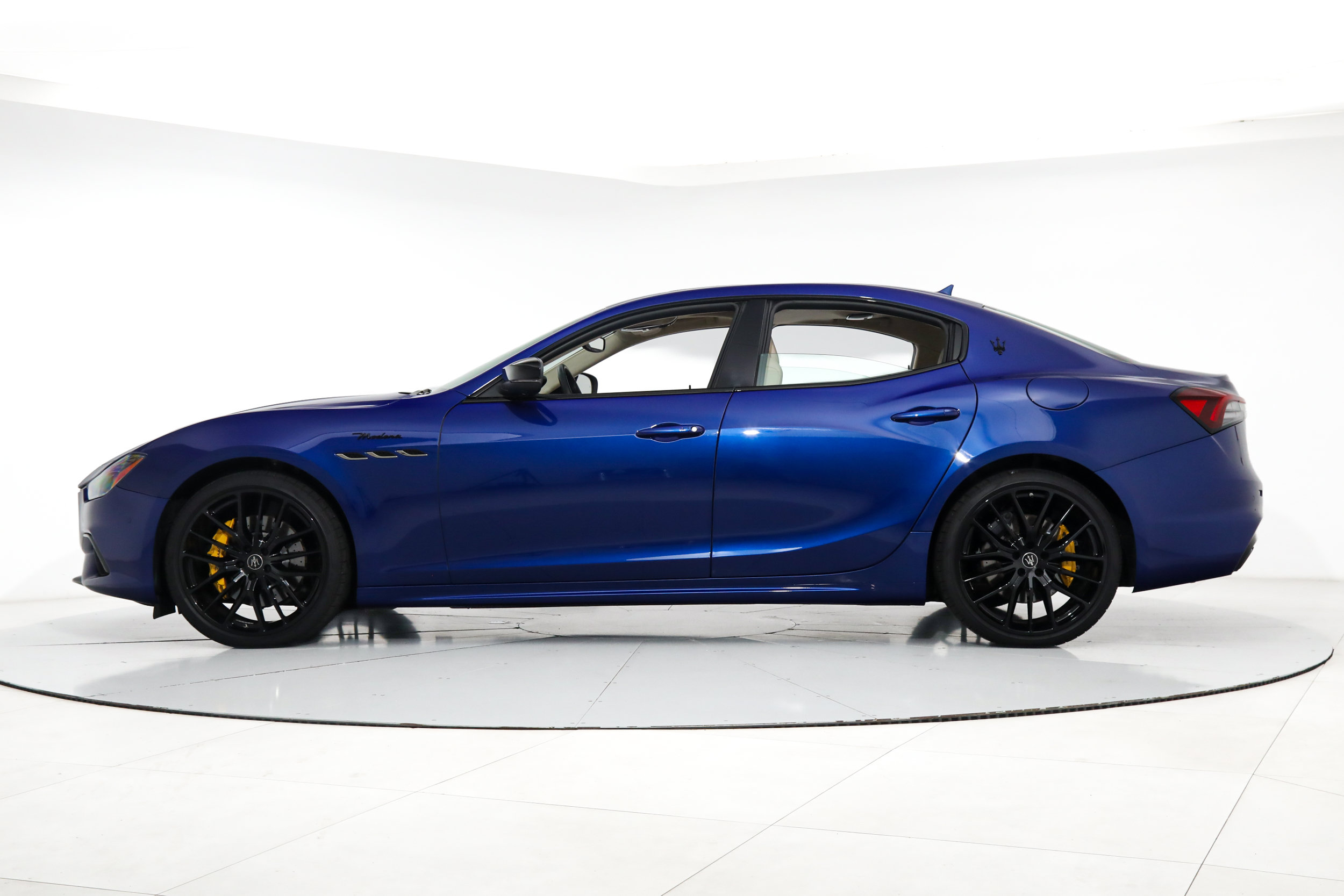 Certified 2023 Maserati Ghibli Modena RWD image 2