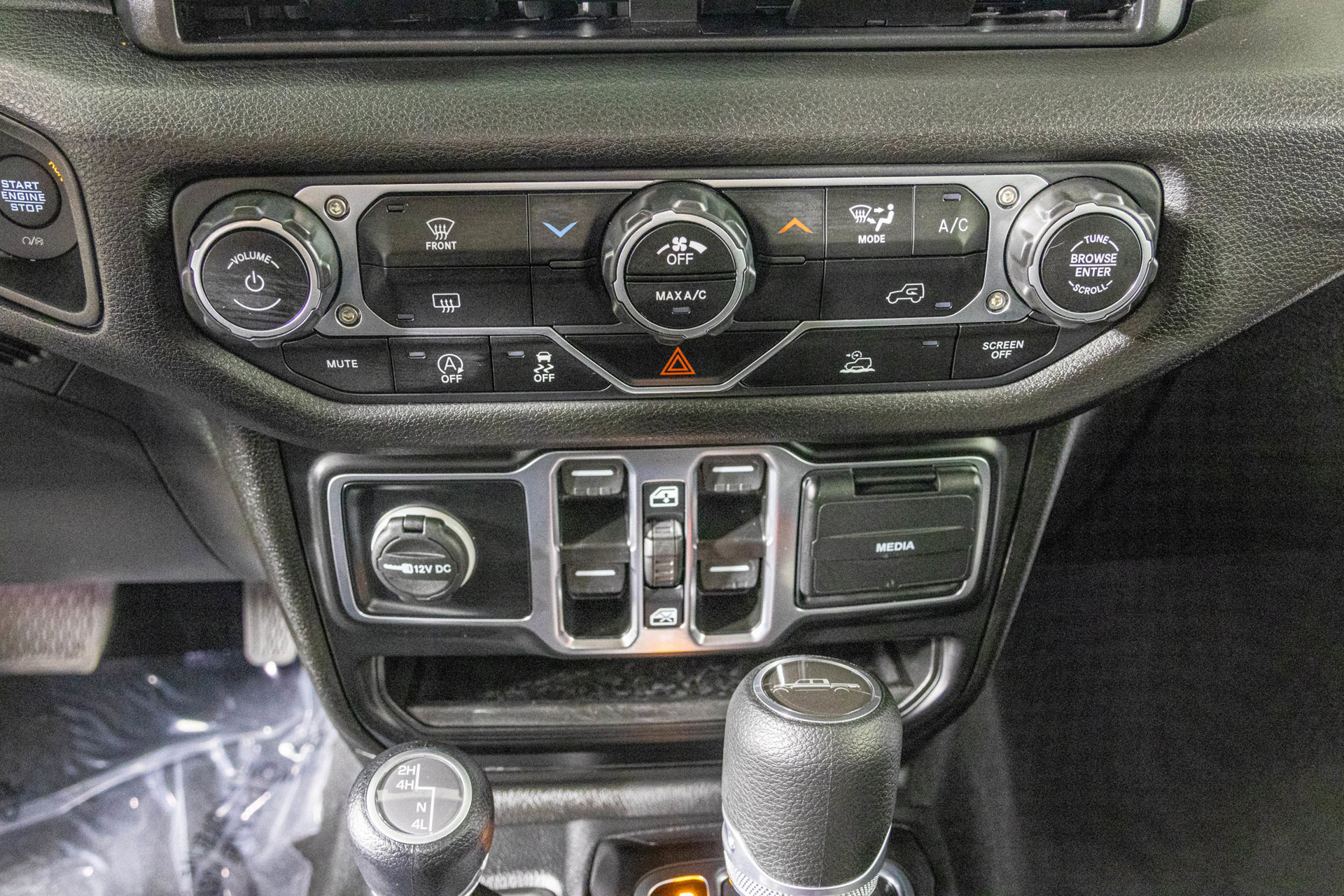 Used 2025 Jeep Gladiator Sport AWD/4WD image 25
