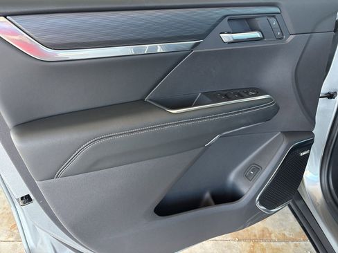 New 2026 GMC Acadia Elevation image 9