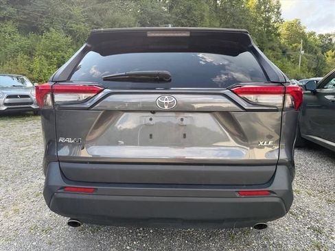 Used 2025 Toyota RAV4 XLE FWD image 19