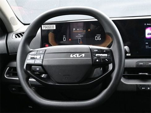 Used 2025 Kia K4 LXS image 10
