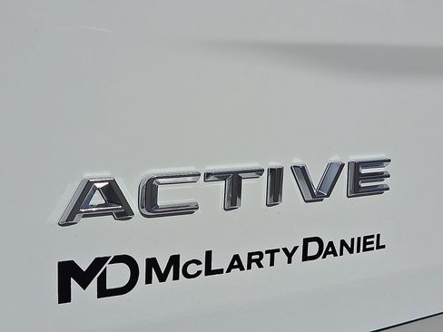 New 2026 Ford Expedition Active image 8