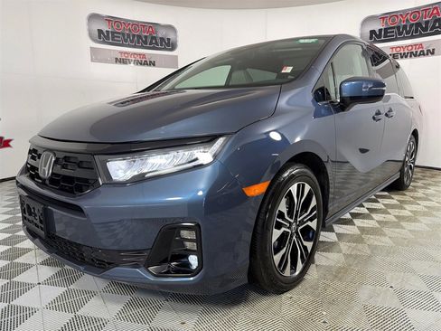 Used 2025 Honda Odyssey Elite image 9