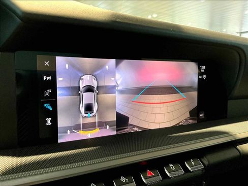 Used 2025 Porsche 911 Carrera image 28