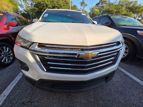 Used 2023 Chevrolet Traverse LT w/ LT Premium Package image 2
