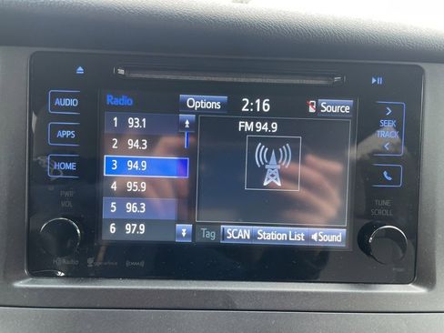 Used 2017 Toyota Sienna LE image 14