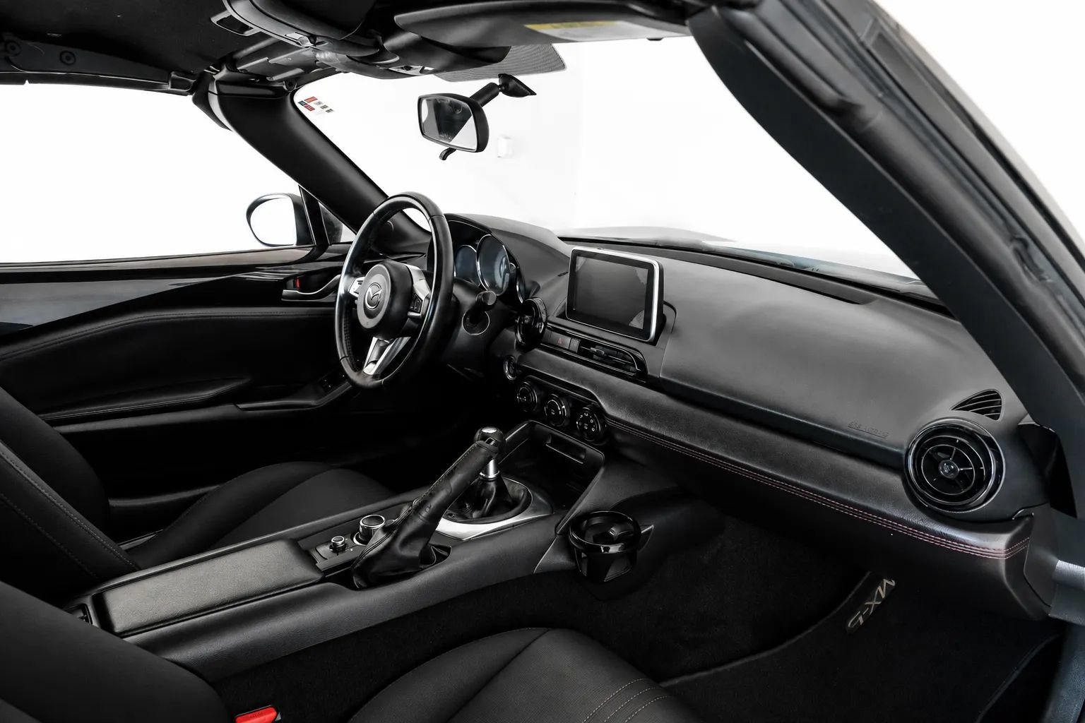 Used 2016 MAZDA MX-5 Miata Club RWD image 12