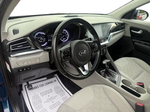 Used 2020 Kia Niro LXS image 6