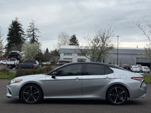 Used 2018 Toyota Camry XSE w/ Driver Assist Package image 2