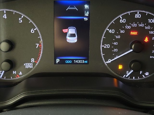 Used 2024 Toyota Corolla LE FWD image 2