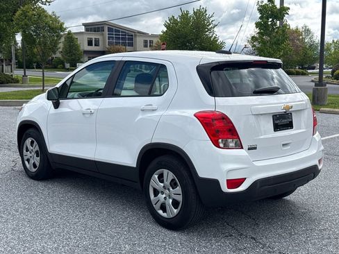 Used 2019 Chevrolet Trax LS FWD image 5