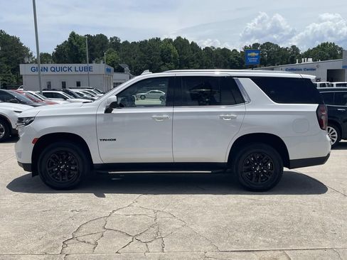 Used 2024 Chevrolet Tahoe LT RWD image 2