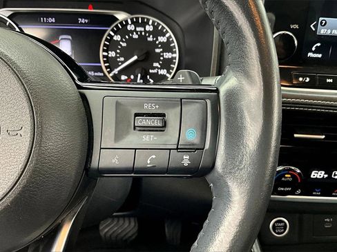 Used 2022 Nissan Rogue SL w/ SL Premium Package image 19