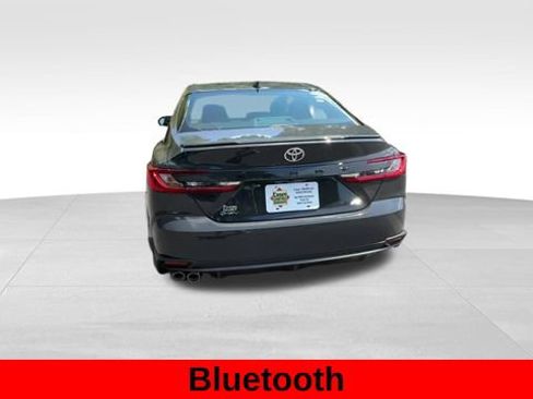 Used 2026 Toyota Camry SE FWD image 5
