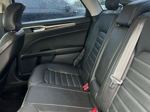 Used 2015 Ford Fusion SE w/ Equipment Group 502A FWD image 6